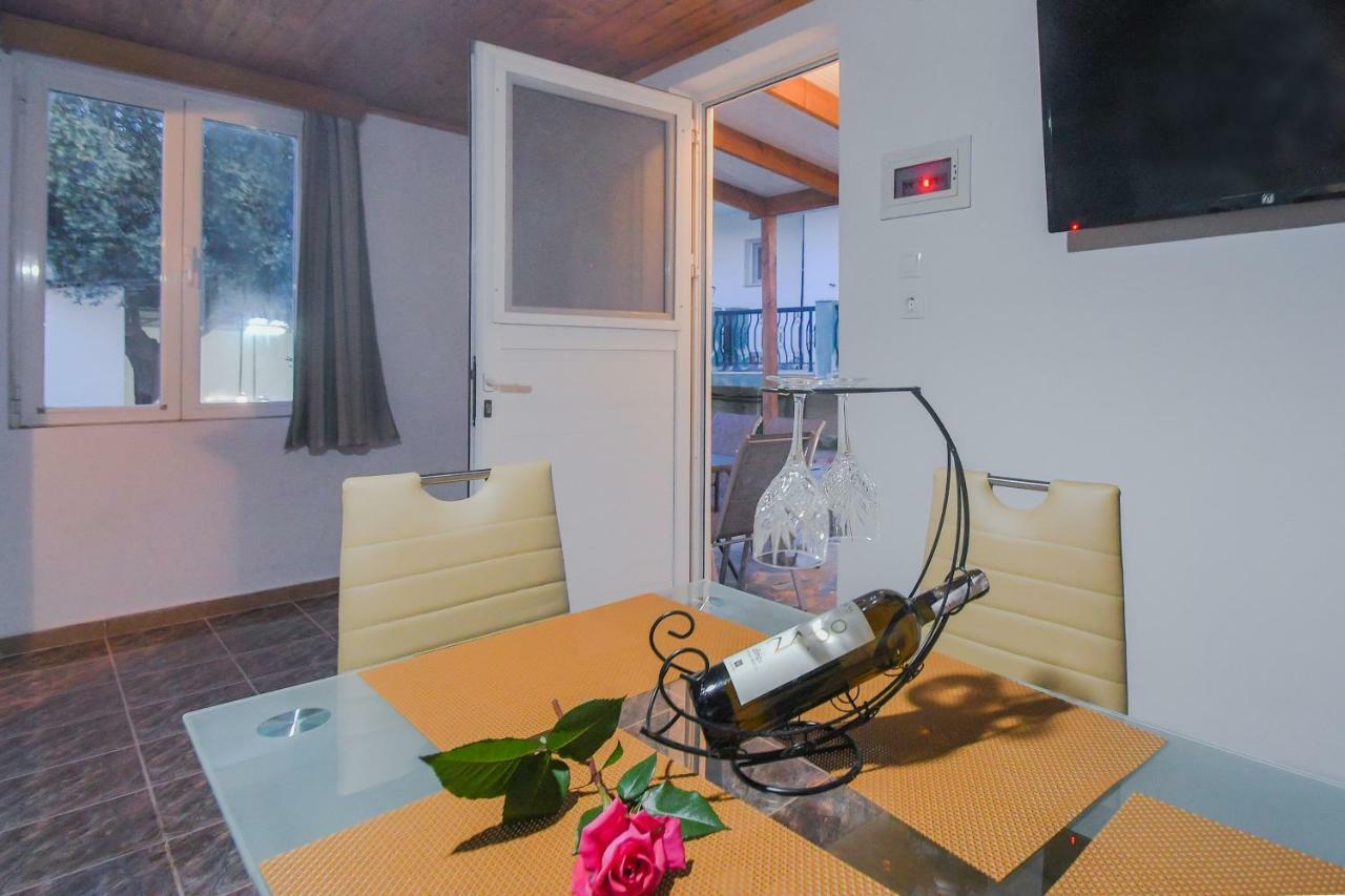 Villa The Olive Garden House Haraki Esterno foto